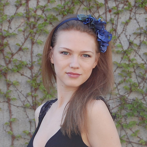 Tmavomodrý svět hortenzie ... čelenka — foto 3