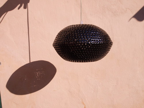 Černé dírkaté ufo — foto 2