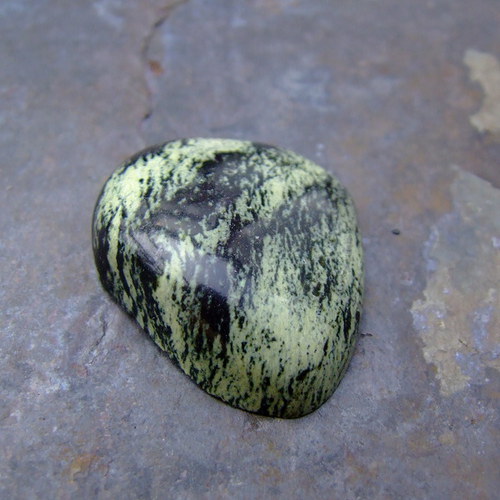 Serpentyn chytha, kabošon č.250 — foto 2