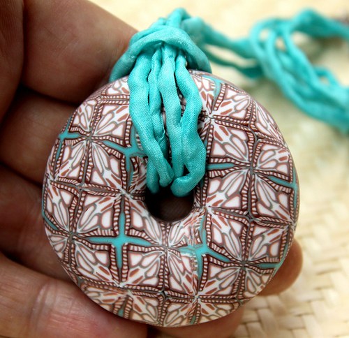 Hnědotyrkysový... donut — foto 4