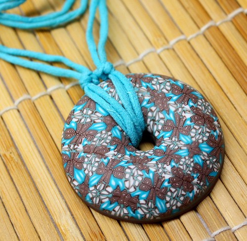 Hnědotyrkysový donut — foto 2
