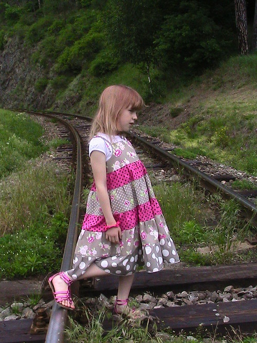 Šatičky - Zahradní Párty — foto 2