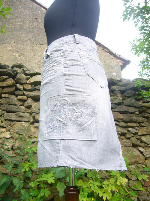 Stříbrně šedivá denimka — foto 5