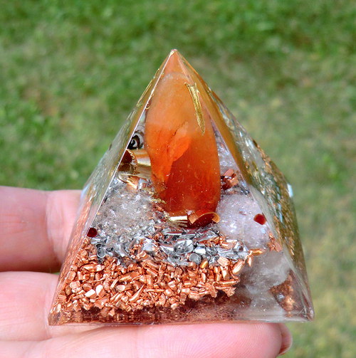 Orgonit - Pyramida3 5x4,5cm - Karneolový plamínek — foto 6