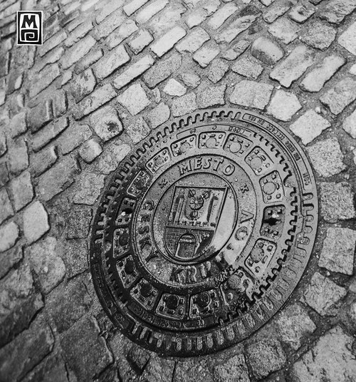 ...tzv. ,,na dlažbě"...sleva z 555 — foto 4