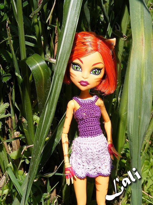 Hačkované šatičky pro panenky Monster High — foto 3