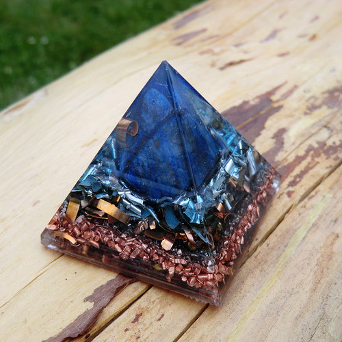 Orgonit - Pyramida 4x4cm - Lapis / zamluveno — foto 2