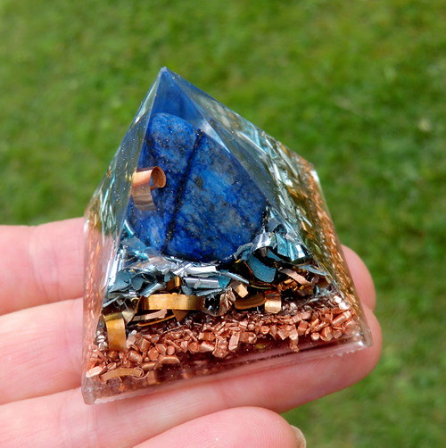Orgonit - Pyramida 4x4cm - Lapis / zamluveno — foto 3
