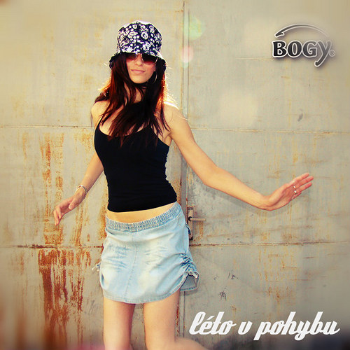 Riflová sukně elastická s bočním řasením — foto 3