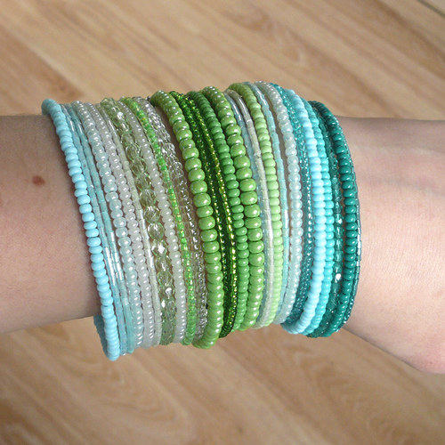 Náramek z korálků — foto 2