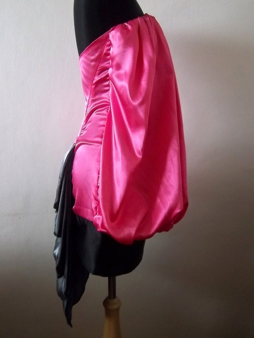 Extravagantní šaty - bonbonek — foto 3