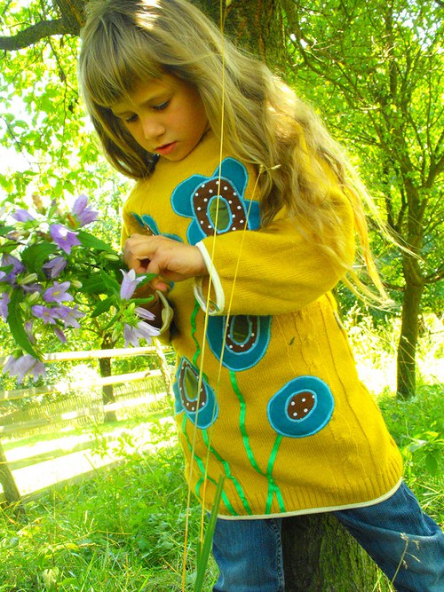 Okrová vlnená mikina - šaty. — foto 3