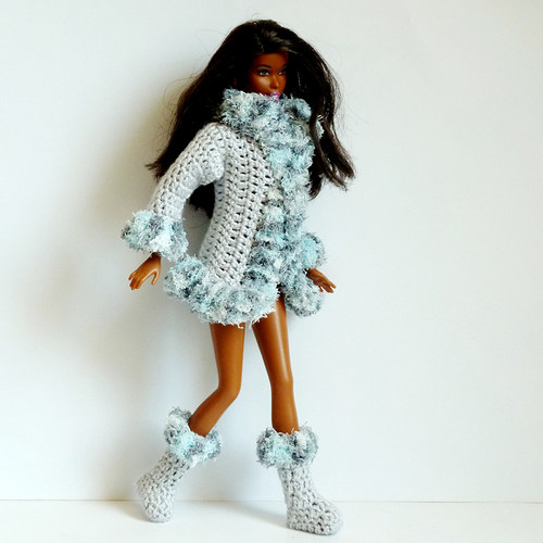 Luxusní šedo-modrý kabátek pro Barbie — foto 3