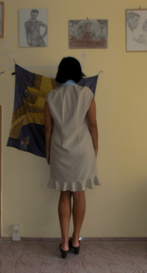 Úzké šaty — foto 2