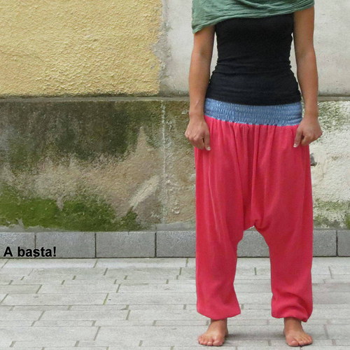 Lehké bavlněné kalhoty. — foto 6