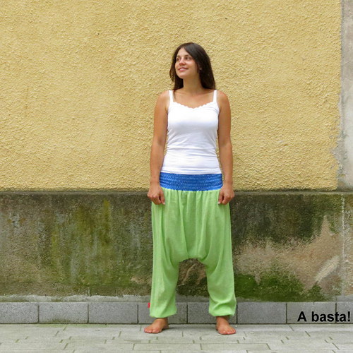 Lehké bavlněné kalhoty. — foto 5