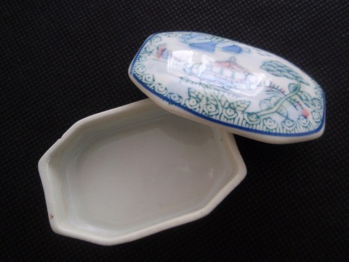 Porcelánová dóza v japonském stylu... — foto 2