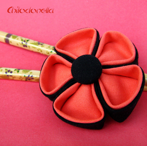 Kanzashi brož Sāmon - na přání — foto 2