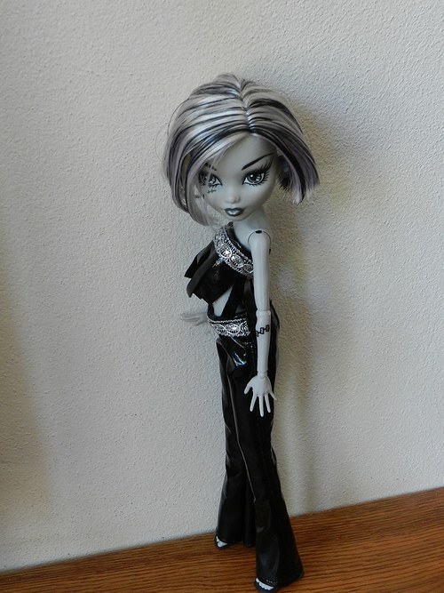 Obleček pro Frankie Stein — foto 3