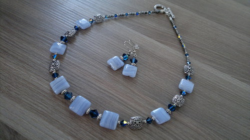 Náhrdelník a naušnice - chalcedon a swarovski — foto 2