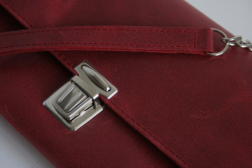 Leather Letter no. 7 Red Lucy — foto 3