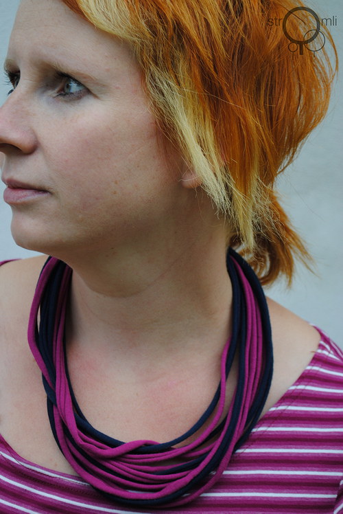 Náhrdelník lila modrý — foto 2