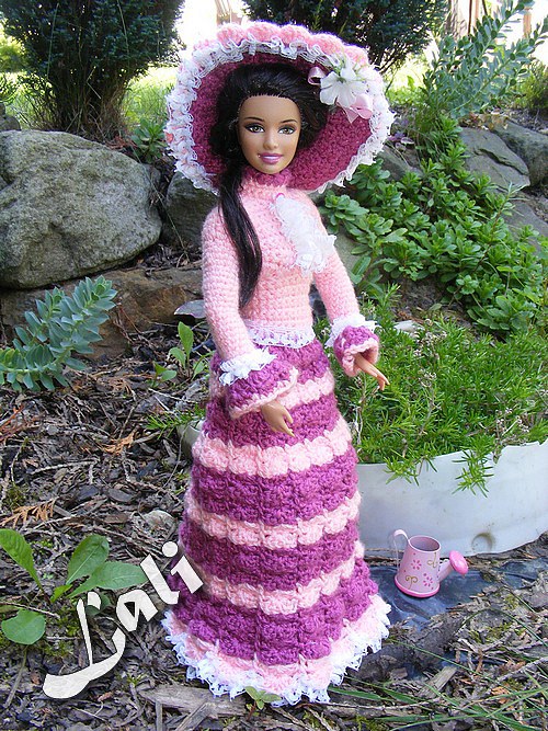 Háčkované šatičky pro panenku Barbie — foto 2