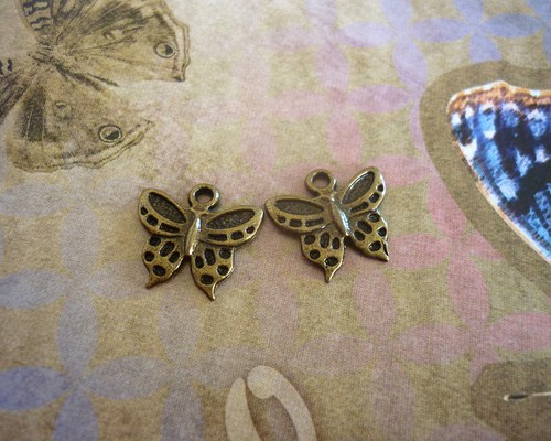 P15 / motýl / 16x15x2mm / 2ks — foto 2