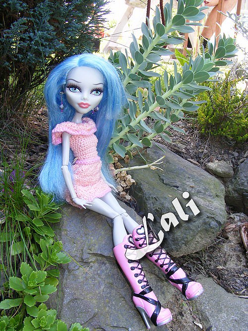 Monster High - háčkované šatičky — foto 3