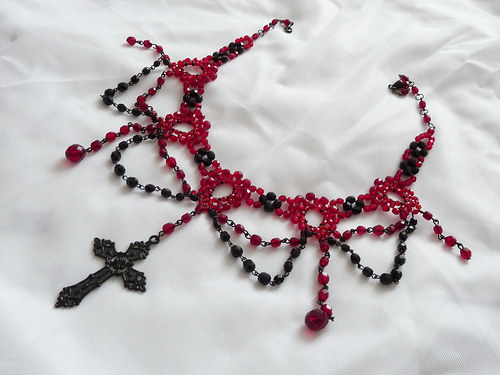 Gothic red and crucifixs — foto 2