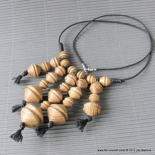 ŠEHEREZÁDA dřevěný přívěsek — foto 3