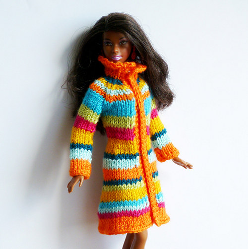 Pruhovaný kabát pro Barbie — foto 3