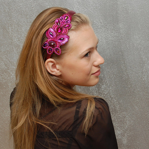 Sylvie fuchsiová... čelenka — foto 2