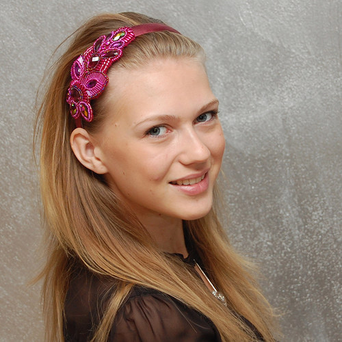 Sylvie fuchsiová... čelenka — foto 3