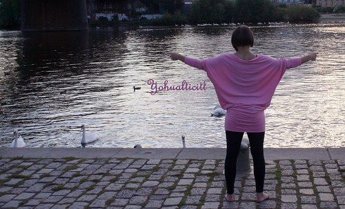 "Netopýří" tričko - růžové — foto 2