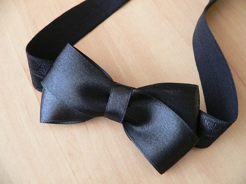 Elegantní černá čelenka pro dospělé — foto 2
