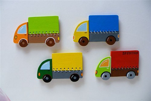 Magnet - auto s plachtou — foto 2