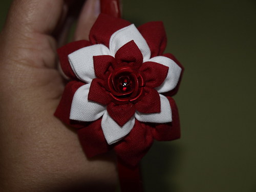ČELENKA s červeným květem — foto 3