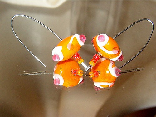 Oranžové náušnice s vinutkou — foto 4