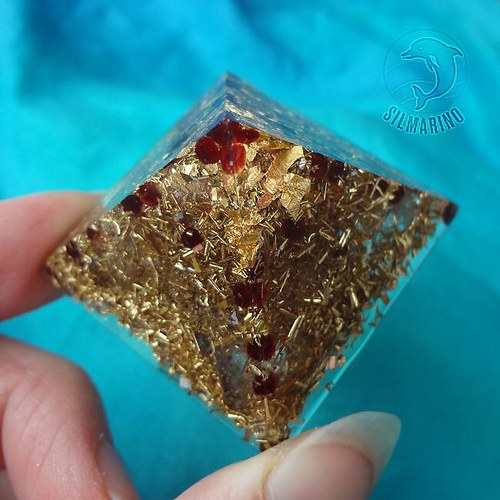 Orgonitová pyramidka "barvy exotiky" — foto 6