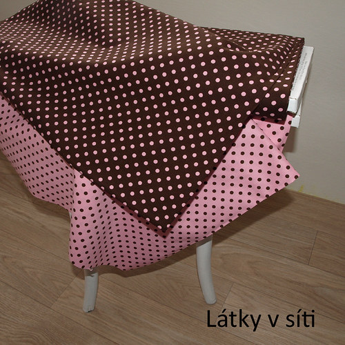 Puntíky - růžový podklad — foto 4