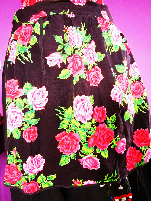 Za hubičku!Zástěrka Mexico roses — foto 2