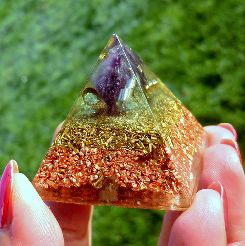 Orgonit *Pyramida 2* 4x4 - Ametystový hrot — foto 4