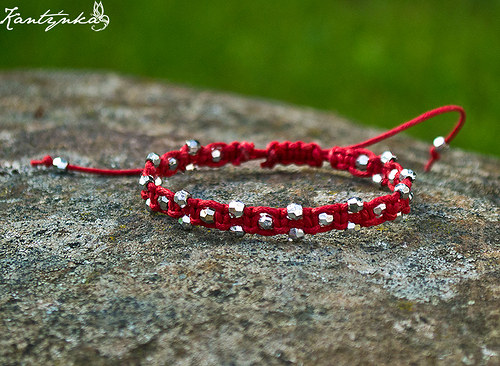 Macramé náramek s korálky — foto 2