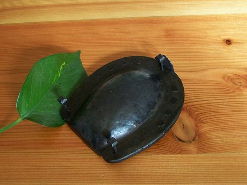 Kovaný popelník podkova — foto 2