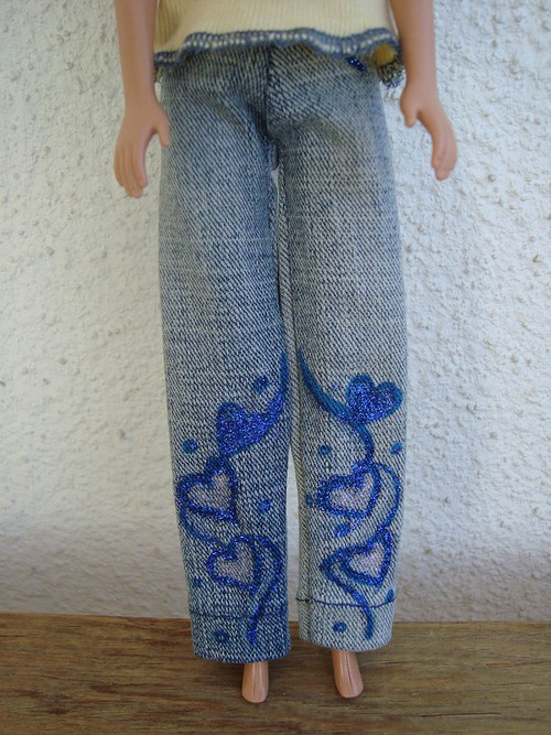Jeans se srdíčky. — foto 2