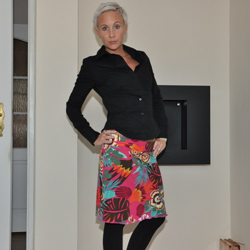 Lehce kolová, sytě růžová — foto 4