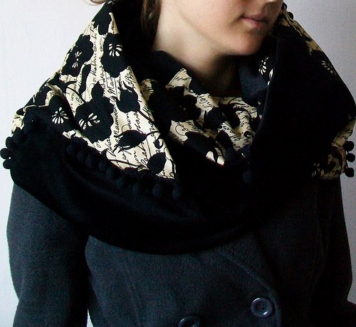 Nákrčník sametový -vintage - velký — foto 2