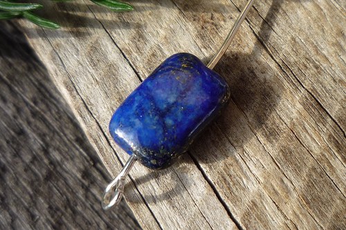 Vrtaný lapis lazuli č. L7256 — foto 2