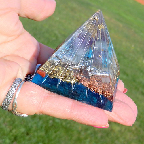 Orgonit 2 - Velká pyramida/Broušená *Ametyst* — foto 6